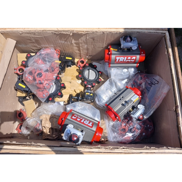 JOB LOT - MANUAL VALVE CONTROLLERS, ETC - INCL TRIAD APL-210N