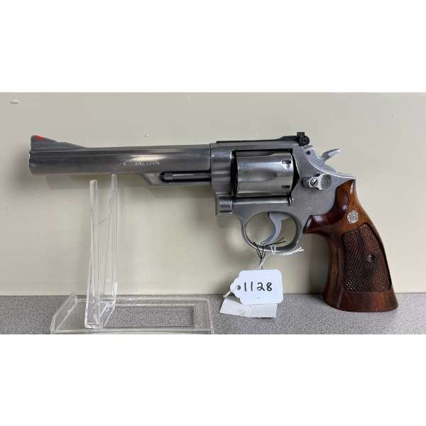 SMITH & WESSON MODEL 66-2 IN .357 MAGNUM - RESTRICTED 