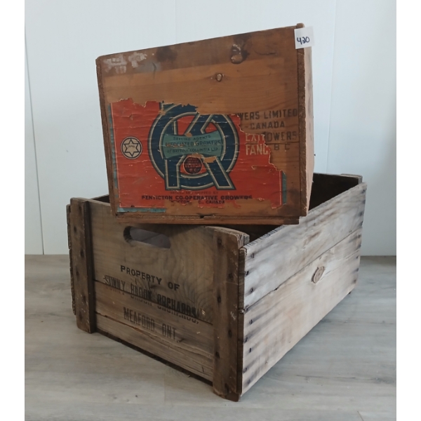 LOT OF 2 - SUNNY BROOK ORCHARDS & OK CRATES 