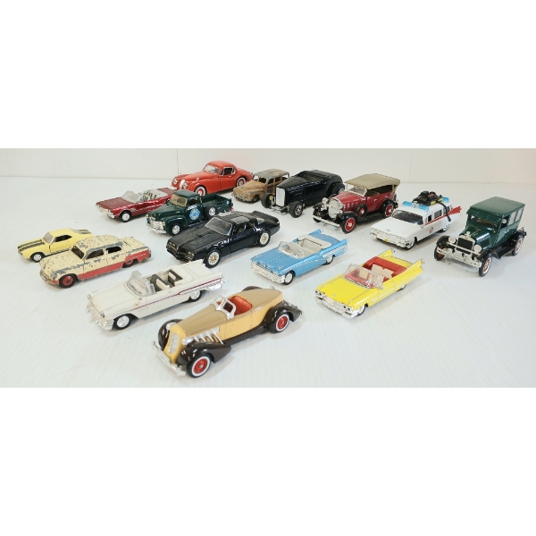 LOT OF 15 - MISC DIECAST MODELS - DINKY, SIGNATURE, NEW RAY, ETC