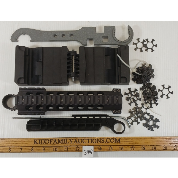 JOB LOT - AR-15 UPPER VISE BLOCK, TACTICAL HANDGUARD & MOON CLIPS