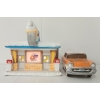 Image 2 : LOT OF 2 - CERAMIC CLASSIC CAR MODEL & DAIRY QUEN LIGHT UP DISPLAY