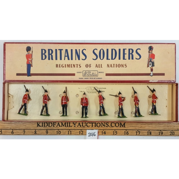BRITAINS SOLDIERS LEAD FIGURES - NO. 2072 KING'S ROYAL RIFLE CORPS