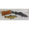 Image 2 : LOT OF 3 - FOLK ART WOOD FISH CARVINGS - WF COOK 1968