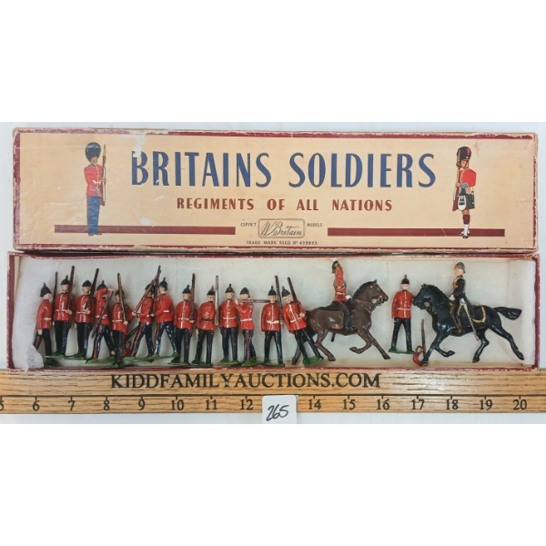 BRITAINS SOLDIERS LEAD FIGURES - NO. 36 ROYAL SUSSEX REGIMENT