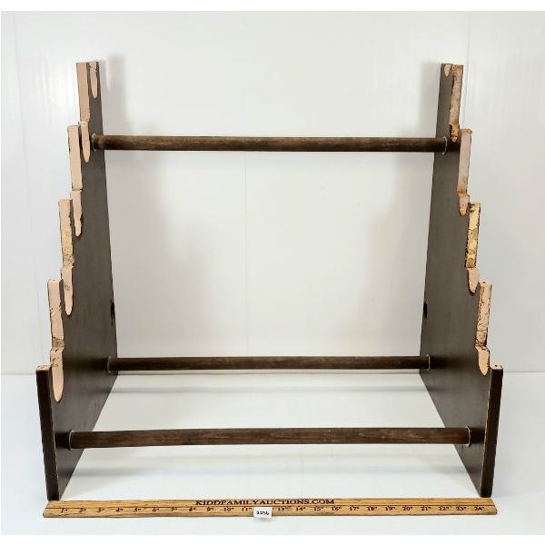 5 - GUN WOODEN DISPLAY RACK
