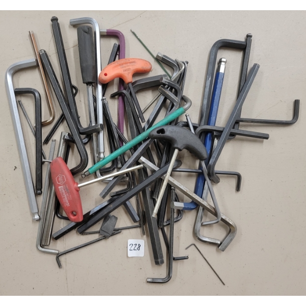 QTY OF ALLEN WRENCHES