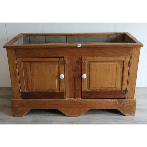 ANTIQUE PINE DRY SINK