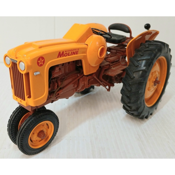 SPEC-CAST DIECAST MINNEAPOLIS-MOLINE 4 STAR LP-GAS TRACTOR MODEL