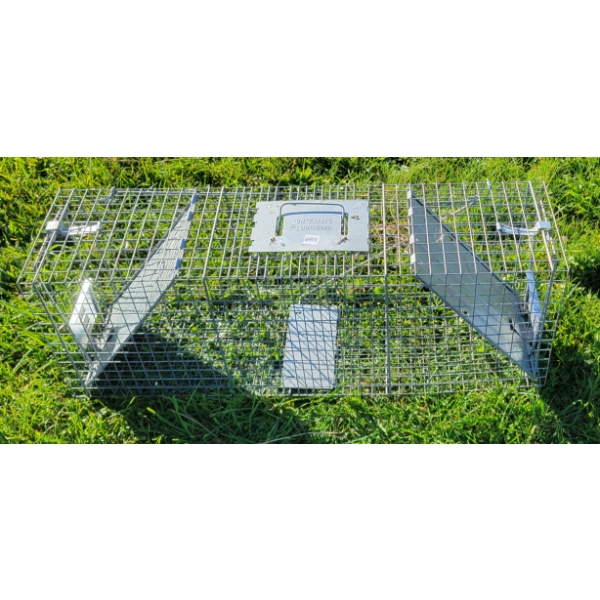 3FT LIVE TRAP
