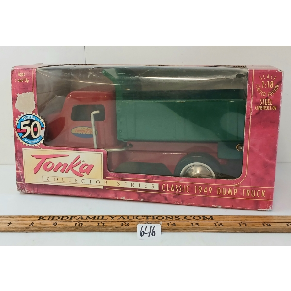 TONKA PRESSED STEEL CLASSIC 1949 DUMP TRUCK