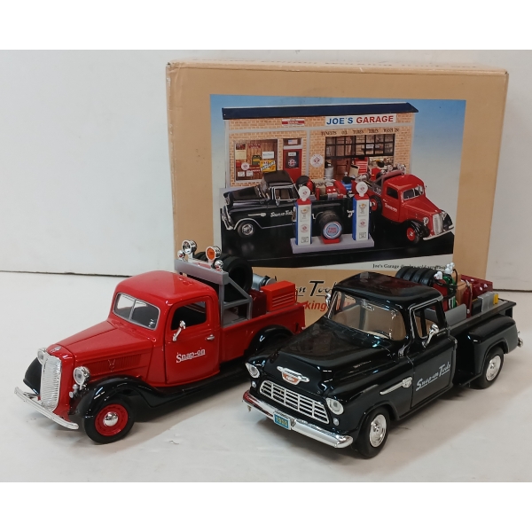 CROWN PREMIUMS DIECAST SNAP-ON TOOLS WORKING TRUCK SET