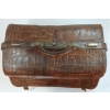 Image 3 : GENTLEMAN'S TRAVEL BAG - CROCODILIAN BELLY LEATHER W/ CONTENTS - EARLY 20TH CENTURY