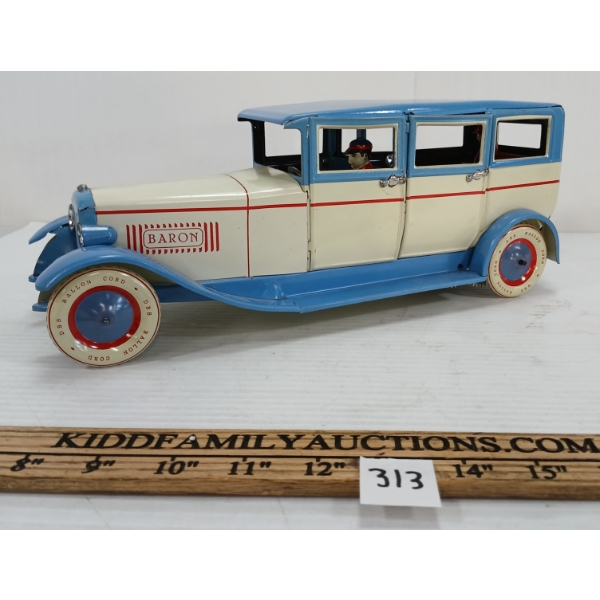 DUSSEL SPIELWAREN DBS 540 TIN WIND UP LIMO MODEL