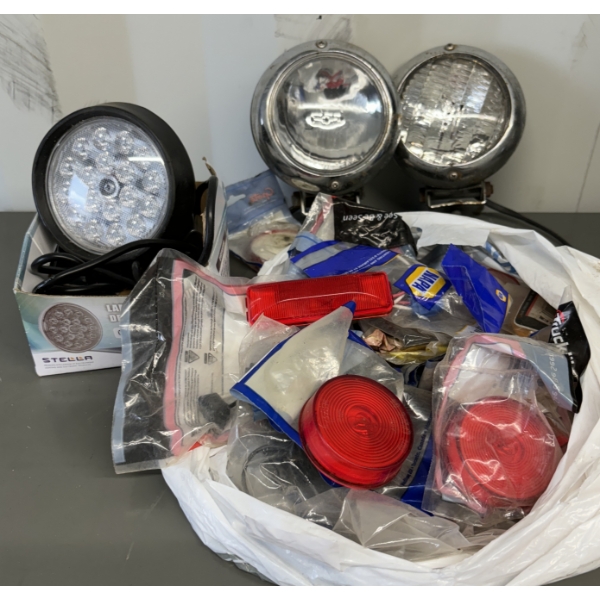 JOB LOT - VEHICULAR LIGHTS