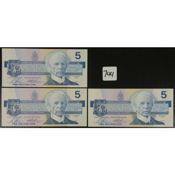 LOT OF 3 - 1986 CDN $5 BANKNOTES - UNCIRCULATED & CONSECUTIVE