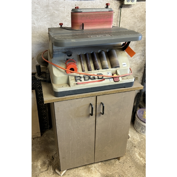 RIDGID BENCH SANDER W / EXTRA BELTS 