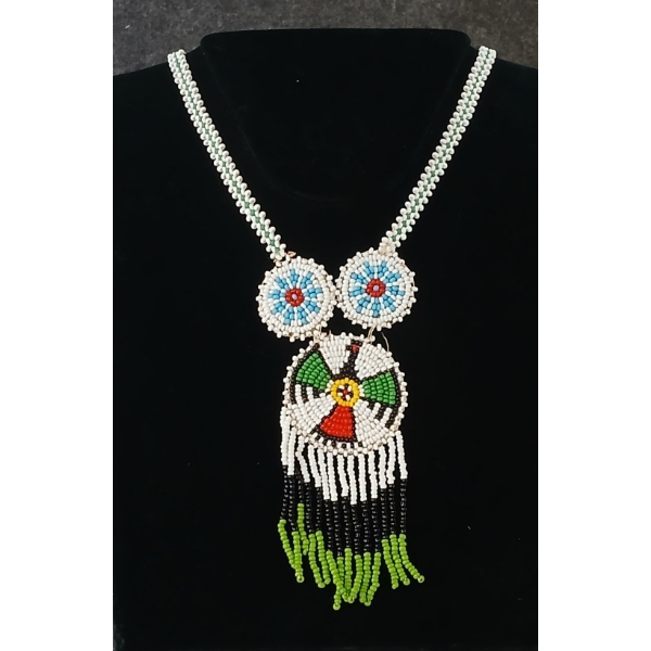HAND-CRAFTED SEED BEAD TRIPLE MEDALLION NECKLACE 
