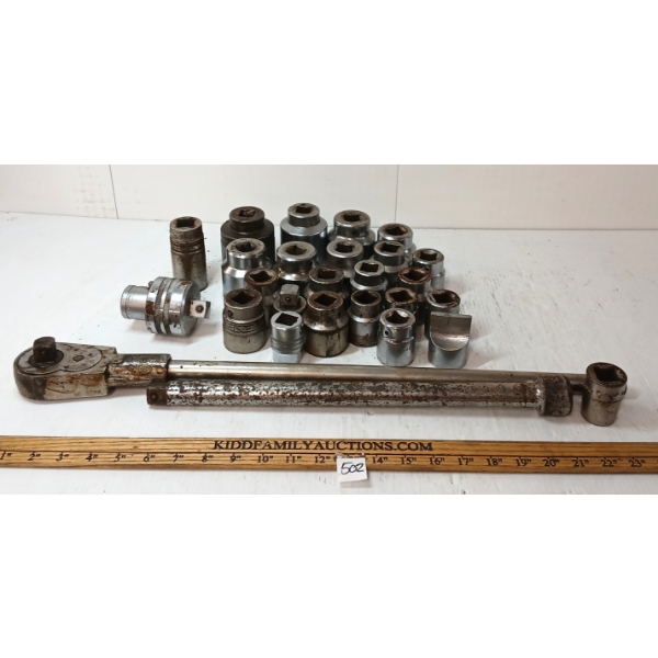 LOT OF 27 - 3/4IN RATCHET WRENCH W/ EXTENSION BAR & SOCKETS
