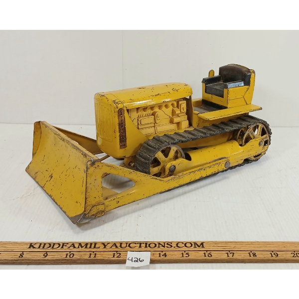 CATERPILLAR METAL BULLDOZER