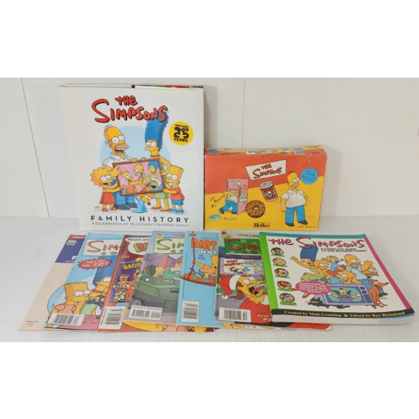 LOT OF 9 - THE SIMPSON'S HELLER MODEL KIT, COMICS & GUIDE BOOKS - INCL "THE SIMPSONS FAMILY HISTORY"
