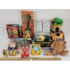 Image 2 : LOT OF 14 - YOGI BEAR COLLECTIBLES - INCL LUNCH BOX, GE-TAR & CAMERA, ETC.