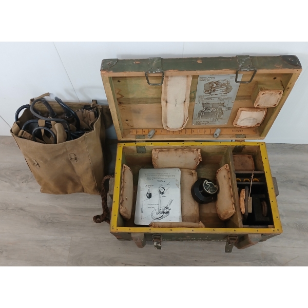 1945 BRITISH MINE DETECTOR NO. 4A KIT - INCL TEST UNIT, INSTRUCTION PLATES, SEARCH COIL UNIT, ETC