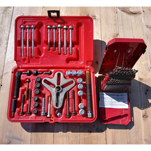 LOT OF 2 - MAC DRILL BIT SET & GEAR PULLER SET