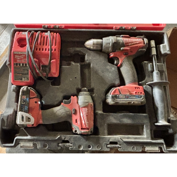 MILWAUKEE M18 FUEL PACK - DRILL & DRIVER - 2 BATTERIES & CHARGER