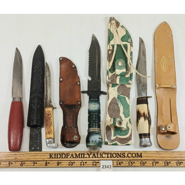 LOT OF 4 - HUNTING KNIVES W/ SHEATHS - INCL KI 