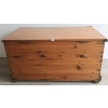 Image 2 : PINE BLANKET BOX