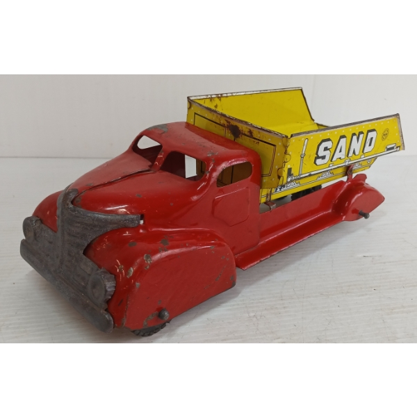 MARX PRESSED STEEL SAND & GRAVEL TRUCK