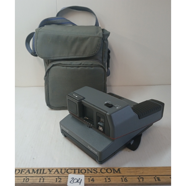 POLAROID IMPULSE INSTANT CAMERA W/ CARRIER BAG