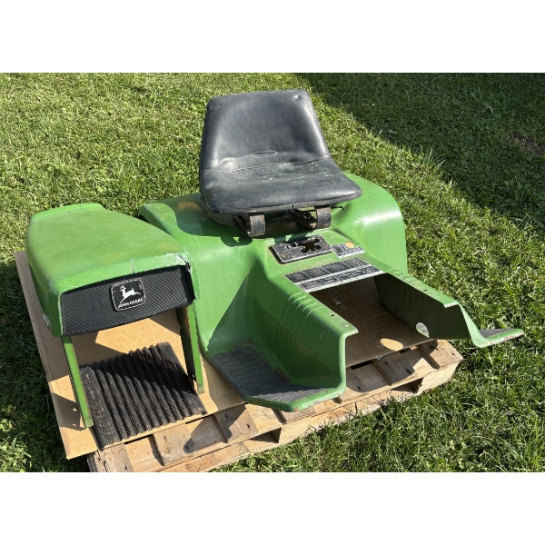 JOB LOT - JOHN DEERE 110 PARTS - INCL HOOD, SEAT, GRILLE & BODY