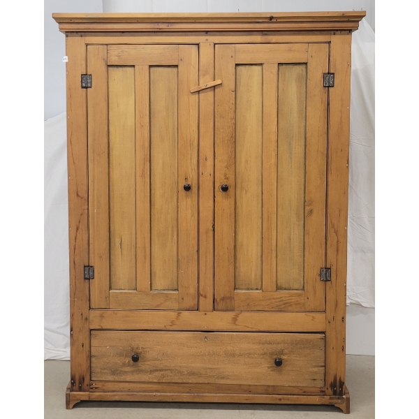 PINE ARMOIR