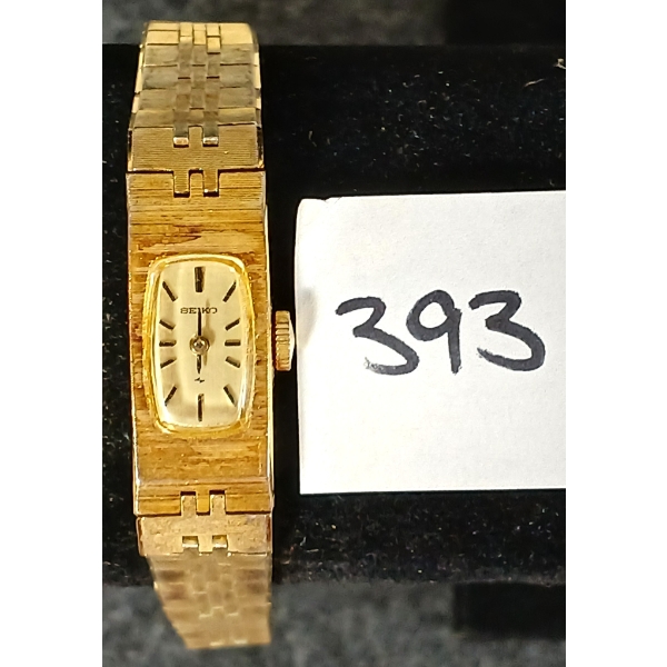 SEIKO LADIES' GOLD TONED WRISTWATCH 