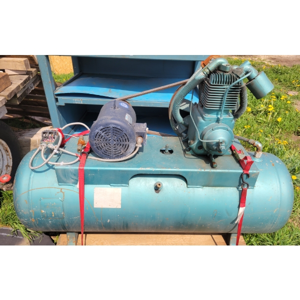 AIR COMPRESSOR