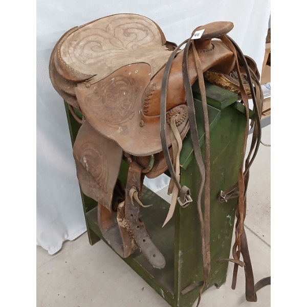 WESTERN SADDLE W/ REINS