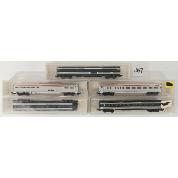 LOT OF 5 - MINITRIX TRAIN CAR MODELS