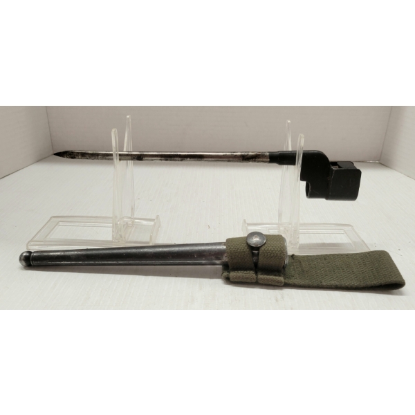 BRITISH SPIKE BAYONET W/ SCABBARD & FROG