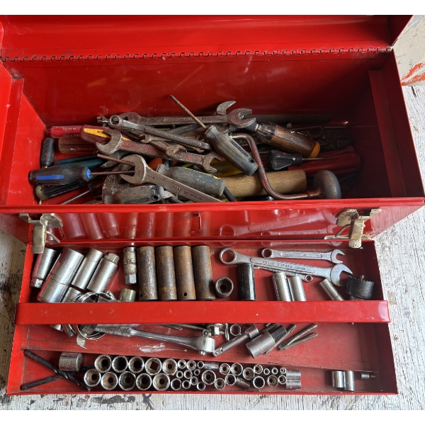 TOOL BOX W/ CONTENTS - METAL