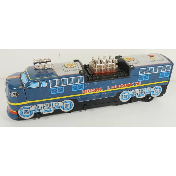 SHINSEIKIKI NO. 352 DIESEL TIN LITHO BATTERY OP TRAIN