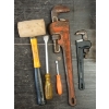 Image 2 : JOB LOT - ASSORTED TOOLS - INCL PIPE WRENCH, HAMMERS, PRY BARS, SOCKETS, ETC