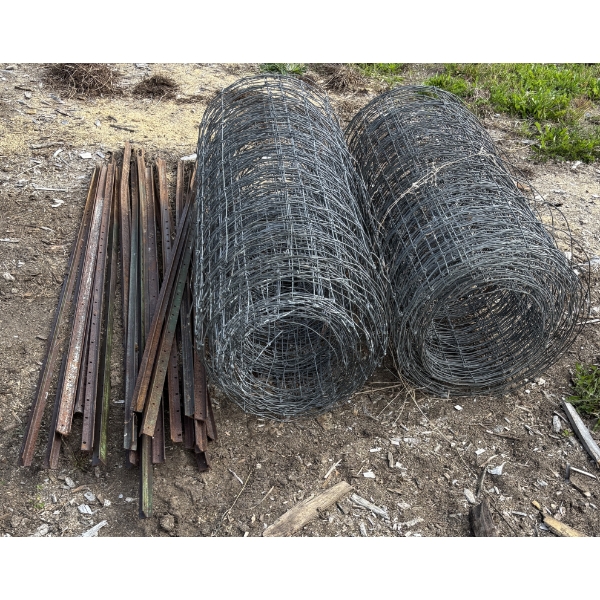 JOB LOT - 20 X 6 FOOT T-STAKES & 2 ROLLS OF PAGE WIRE