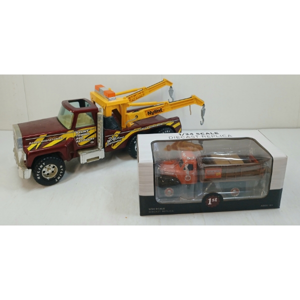 LOT OF 2 - NYLINT PRESSED STEEL TOW TRUCK & 1ST GEAR DIECAST SUPERTEST COIN BANK