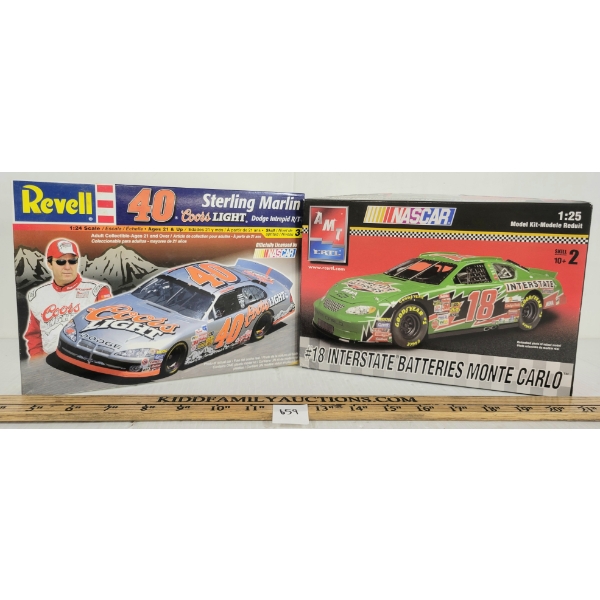 LOT OF 2 - ERTL AMT #18 INTERSTATE BATTERIES MONTE CARLO & REVELL STERLING MARLIN #40 MODEL KITS