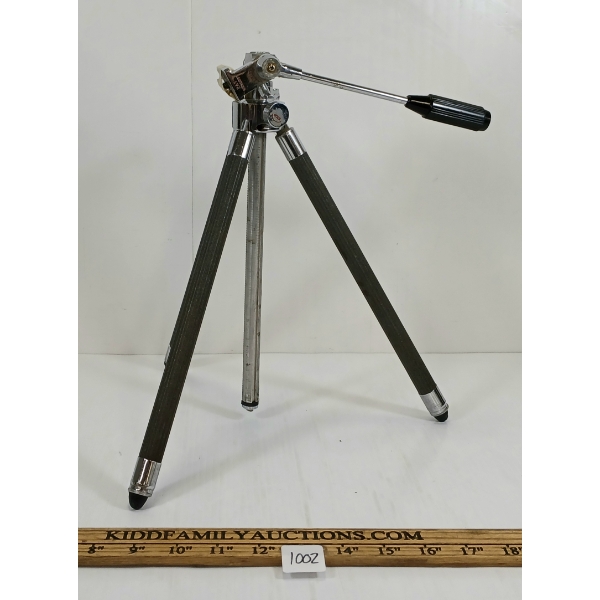 CHELICO TRIPOD