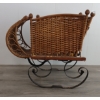 Image 3 : CHILD'S ADJUSTABLE WICKER SLEIGH