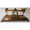 Image 5 : ENGLISH VICTORIAN BRASS POSTAL SCALE 