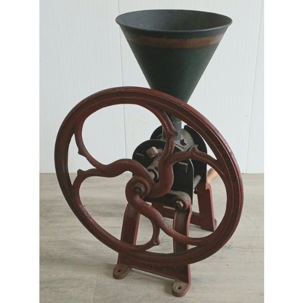 PARNALL & SONS BRISTOL COFFEE GRINDER - CAST IRON - C. LATE 19TH / EARLY 20TH CENTURY